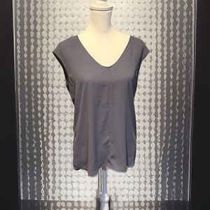 Woman Gray Sheer Blouse SZ 4 J Crew